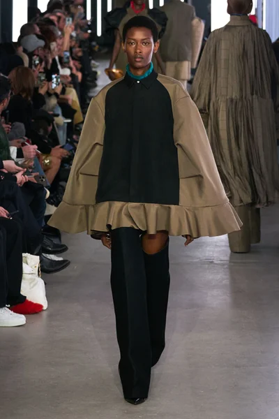 Look 29